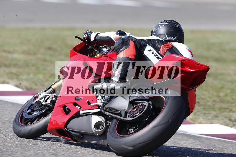 /Archiv-2025/49 26.08.2025 Cornu Master School ADR/rot-rouge/63